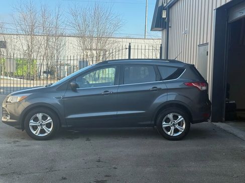 Used 2015 Ford Escape SE w/ Equipment Group 201A image 4