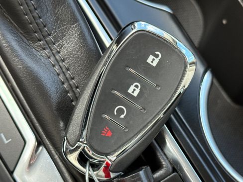 Certified 2021 Chevrolet Equinox LS image 36