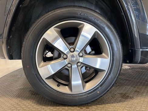 Used 2015 Jeep Grand Cherokee Overland AWD/4WD image 32