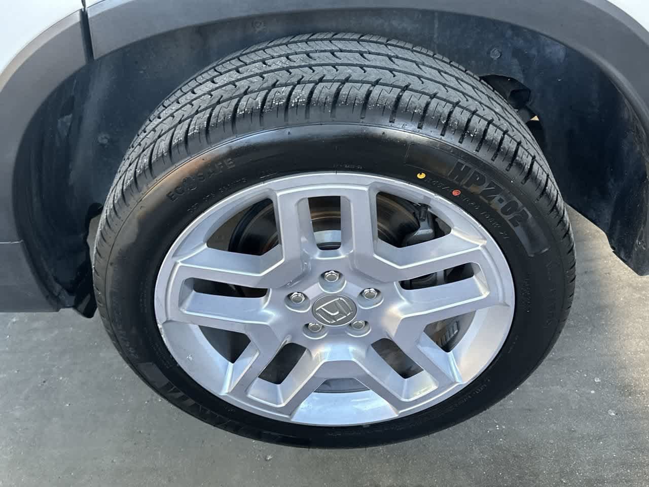 Used 2025 Honda Passport EX-L image 11