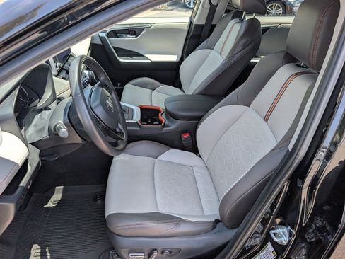 Used 2024 Toyota RAV4 Adventure AWD/4WD image 2