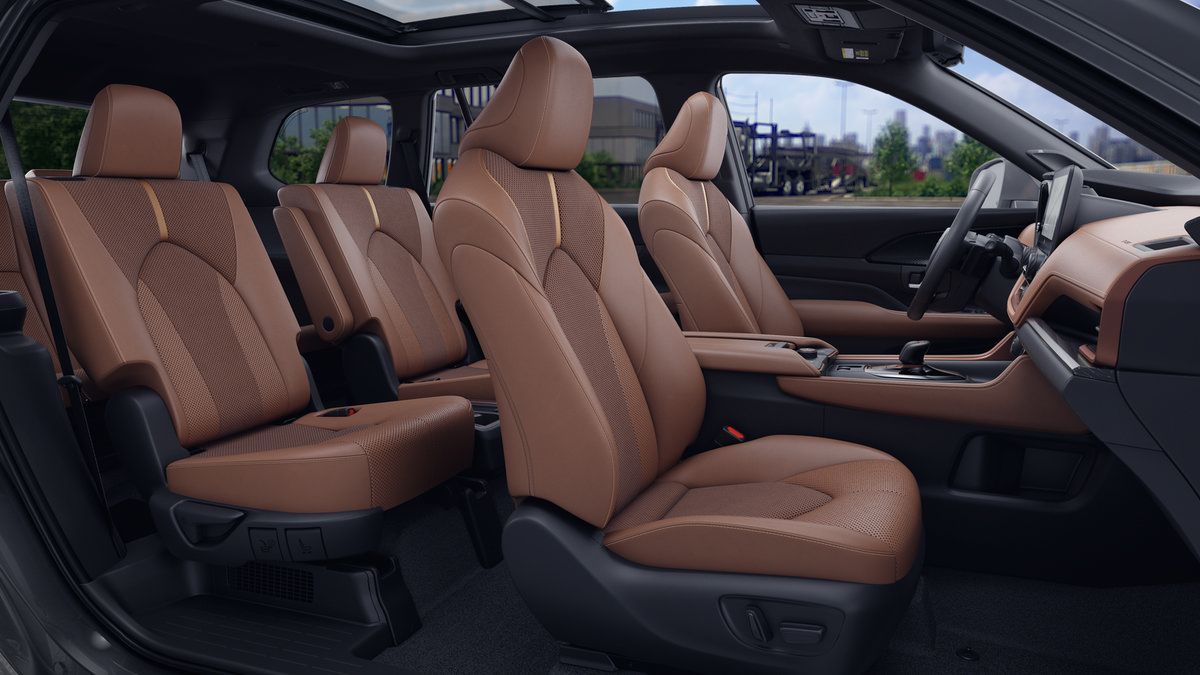 New 2026 Toyota Grand Highlander AWD Hybrid image 22