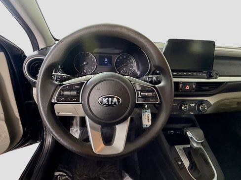 Used 2021 Kia Forte LXS FWD image 13