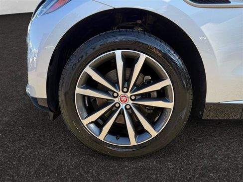 Used 2023 Jaguar F-PACE S AWD/4WD image 17