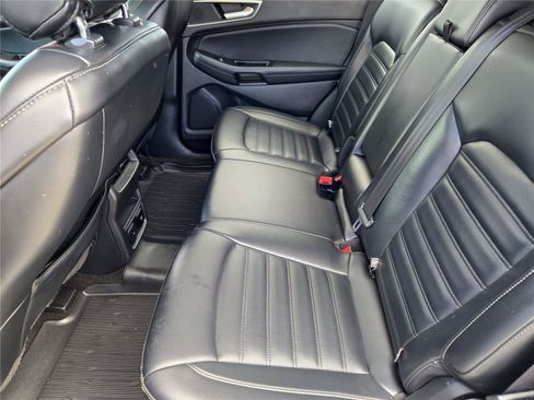 Used 2019 Ford Edge SEL w/ Equipment Group 201A FWD image 29