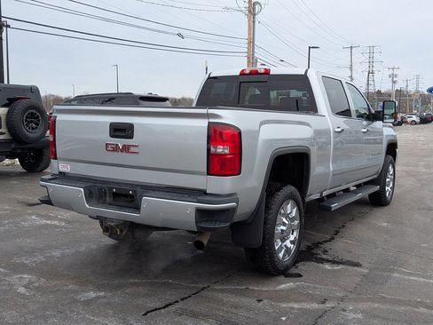 Used 2018 GMC Sierra 2500 Denali image 4