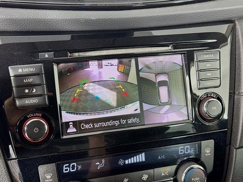 Certified 2019 Nissan Rogue SV w/ Premium Package image 17