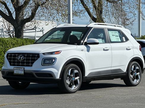 New 2026 Hyundai Venue SEL FWD image 8