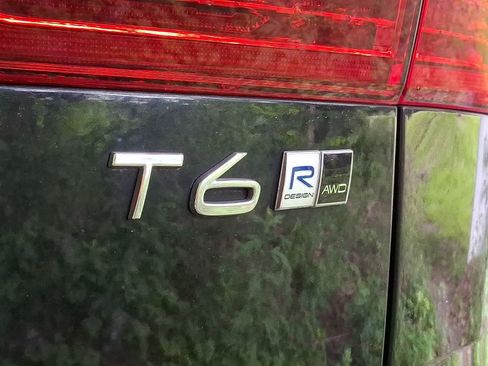 Used 2018 Volvo XC60 T6 R-Design w/ Convenience Package AWD/4WD image 7