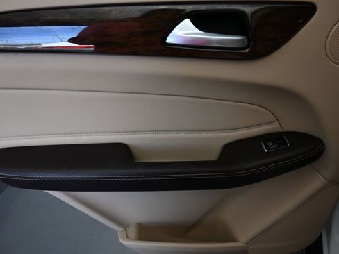 Used 2016 Mercedes-Benz GLE 350 4MATIC image 33