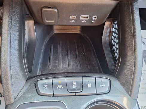 Used 2023 Chevrolet TrailBlazer LT AWD/4WD image 12