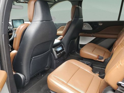 Used 2021 Lincoln Aviator Reserve w/ Equipment Group 208A image 7