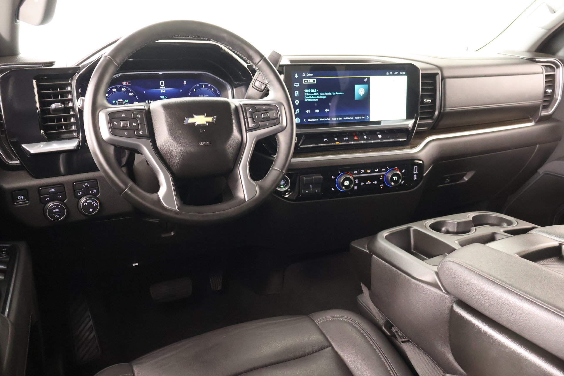 Used 2025 Chevrolet Silverado 1500 LT w/ All Star Edition Plus AWD/4WD image 2
