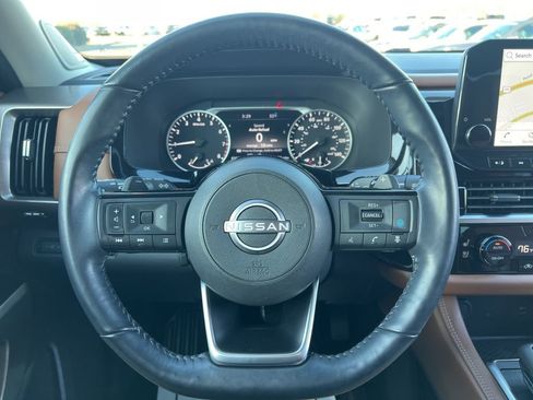 Used 2022 Nissan Pathfinder Platinum w/ Cargo Package image 16