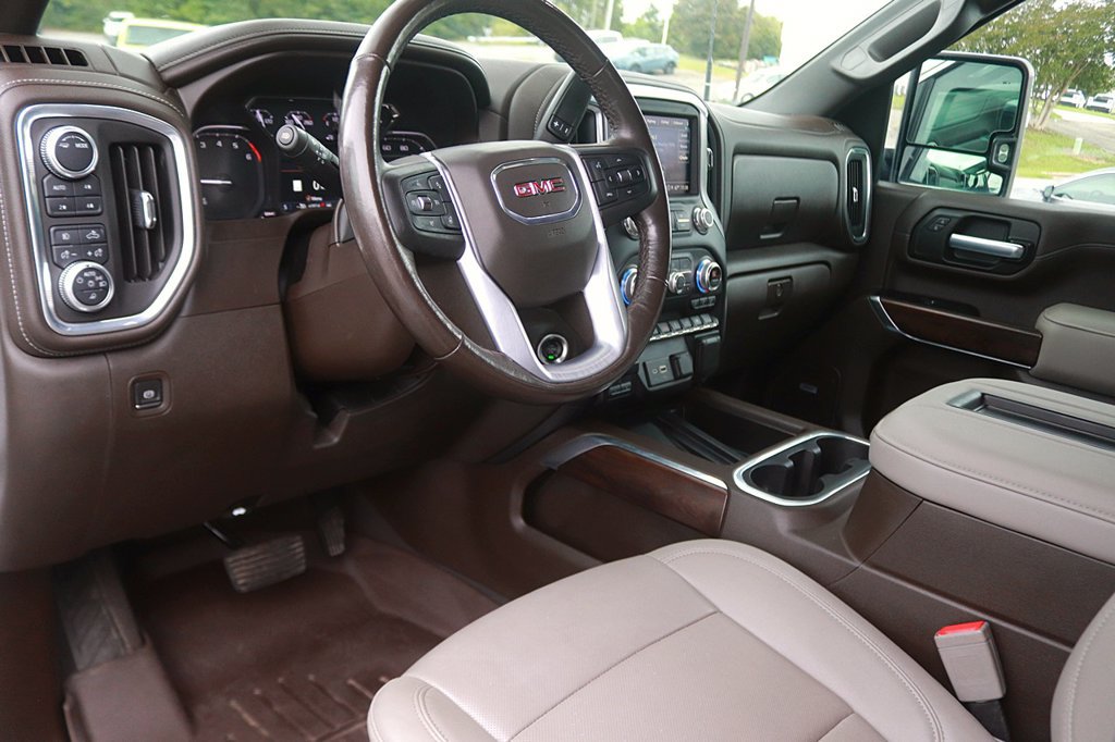 Used 2021 GMC Sierra 2500 SLT w/ SLT Preferred Package AWD/4WD image 15