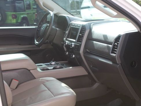 Used 2020 Ford Expedition Max XLT w/ Equipment Group 202A RWD image 20