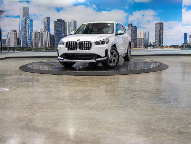 Used 2027 BMW X1 xDrive28i AWD/4WD image 2