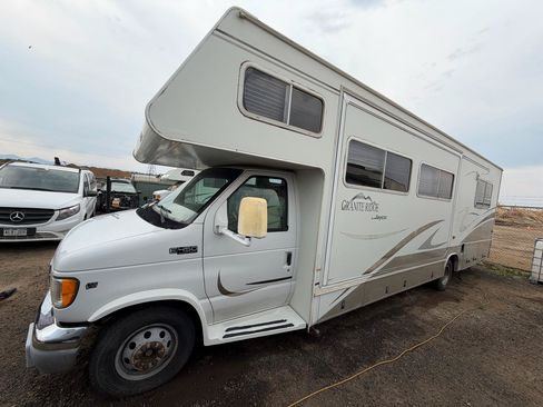 Used 2002 Ford E-450 and Econoline 450 RWD image 3