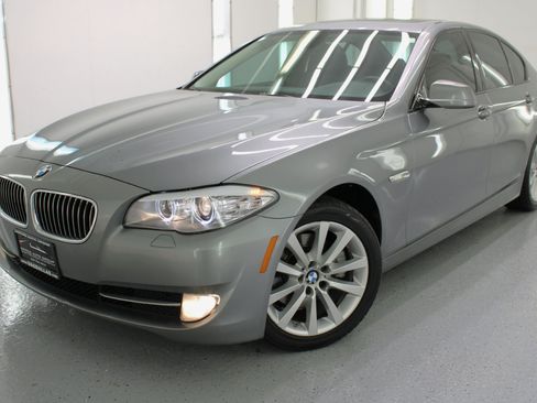 Used 2011 BMW 528i Sedan image 28