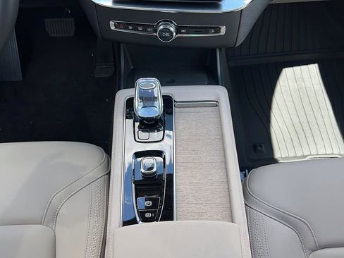 New 2026 Volvo XC90 B6 Plus w/ Protection Package Premier AWD/4WD image 14