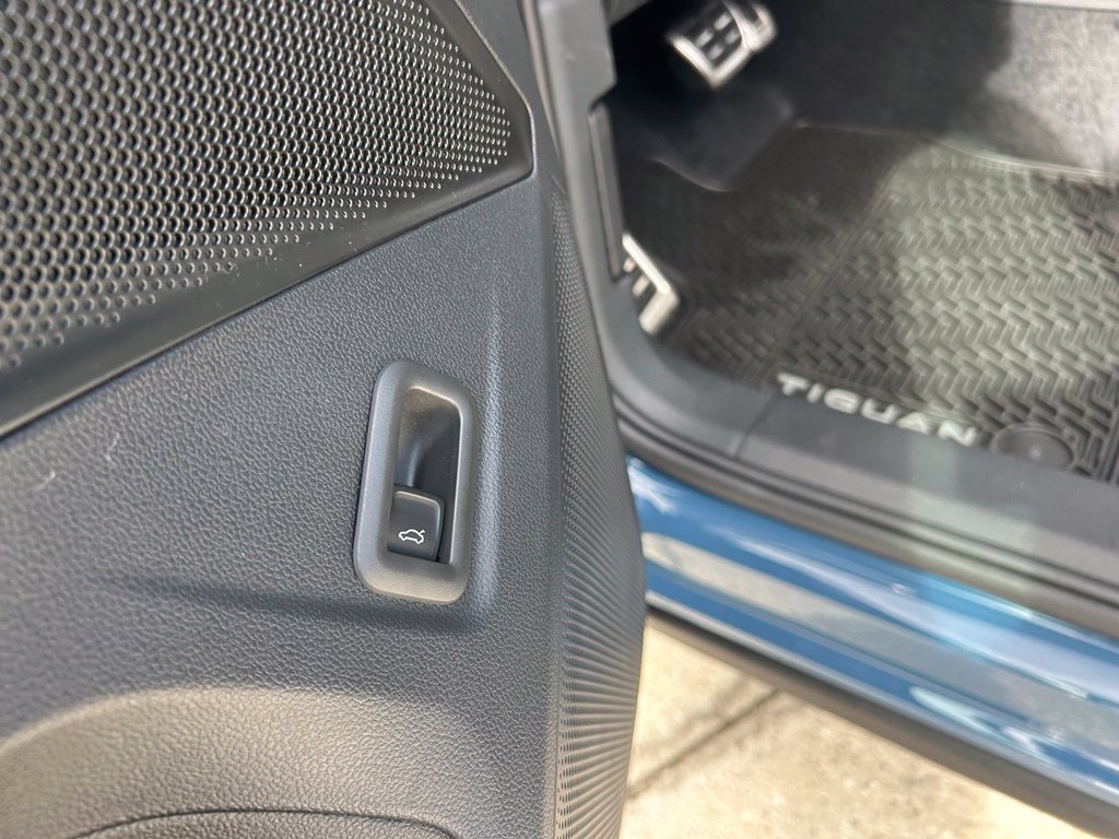 New 2026 Volkswagen Tiguan SE R-Line AWD/4WD image 47