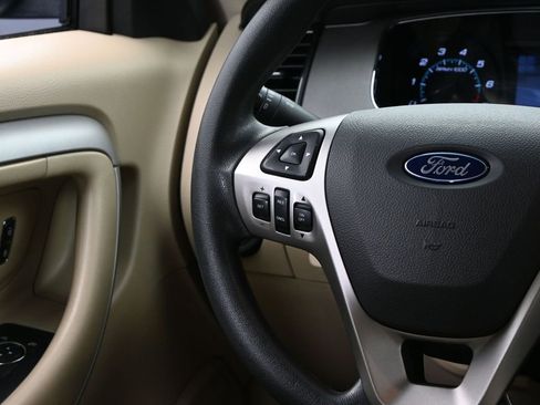 Used 2017 Ford Taurus SE image 24