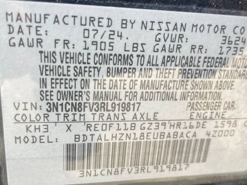 Used 2024 Nissan Versa SR FWD image 29