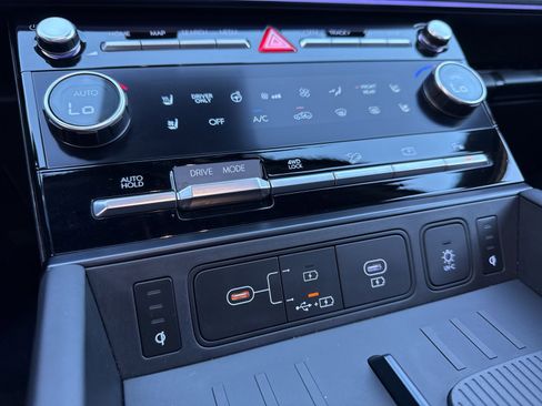 Used 2025 Hyundai Santa Fe Calligraphy image 34