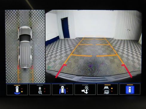 Used 2023 Chevrolet Tahoe RST image 18