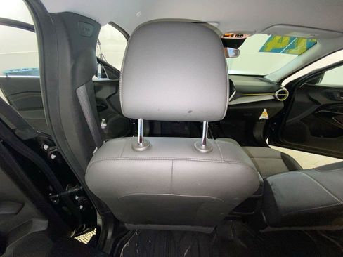Used 2024 Chevrolet Trax LT w/ Driver Confidence Package FWD image 21