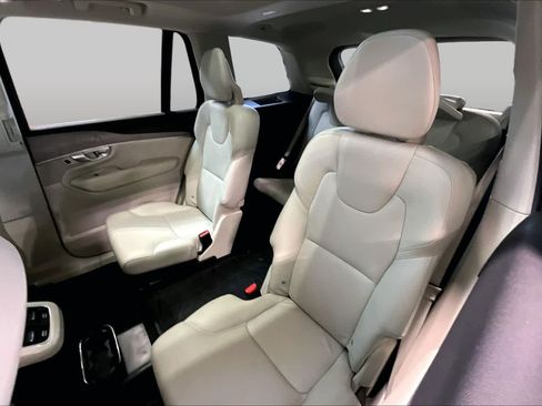 Certified 2023 Volvo XC90 B6 Plus w/ Protection Package Premier AWD/4WD image 20
