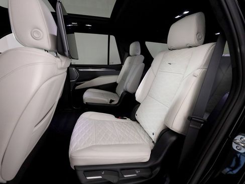 Used 2025 Cadillac Escalade V image 17