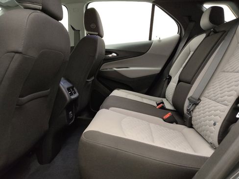 Used 2021 Chevrolet Equinox LS AWD/4WD image 18
