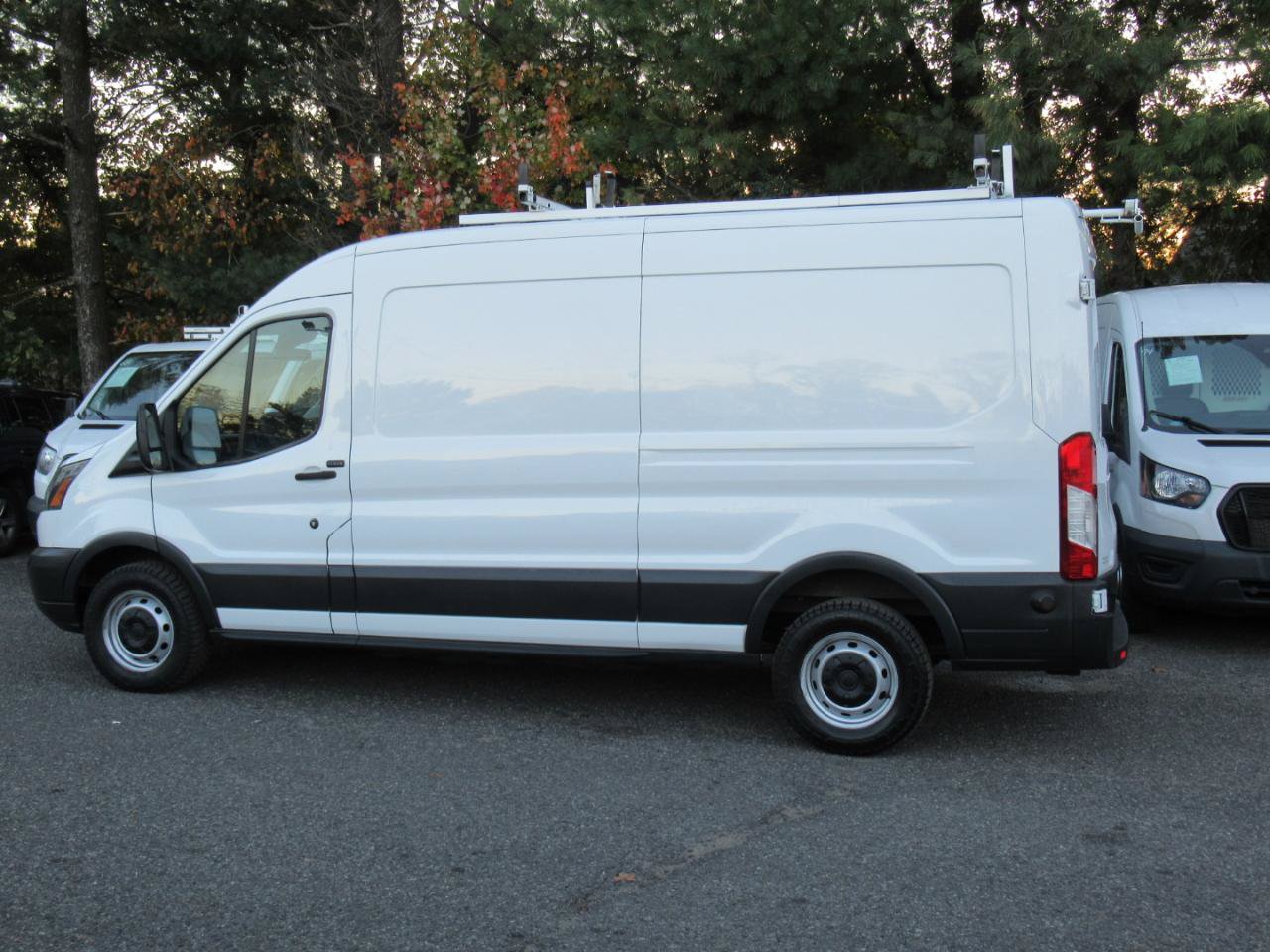 Used 2017 Ford Transit 250 148 Medium Roof RWD image 3