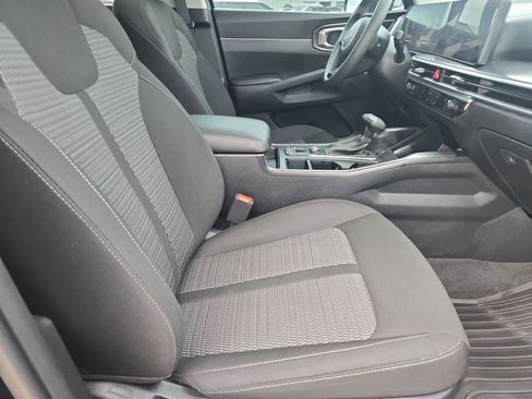 Certified 2024 Kia Sorento LX FWD image 19