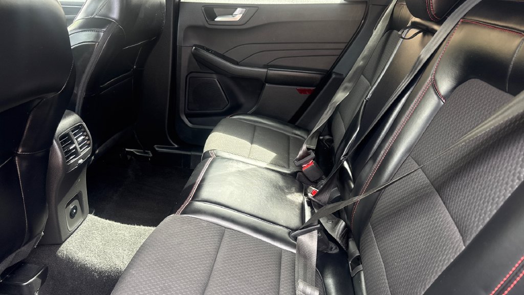 Used 2024 Ford Escape ST-Line AWD/4WD image 10