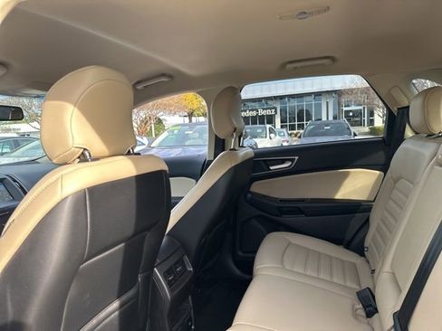 Used 2018 Ford Edge SEL w/ Equipment Group 201A image 21