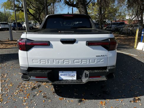 Used 2023 Hyundai Santa Cruz Limited image 8
