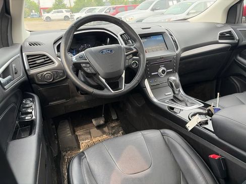 Used 2018 Ford Edge Titanium w/ Equipment Group 301A AWD/4WD image 10