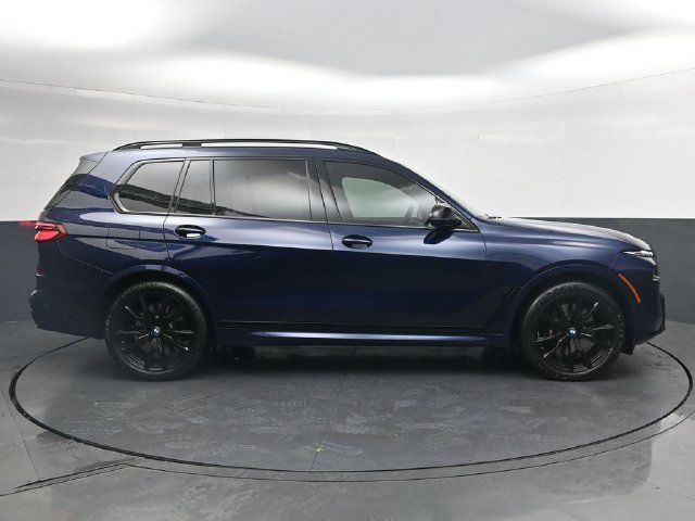 Certified 2025 BMW X7 M60i AWD/4WD image 3