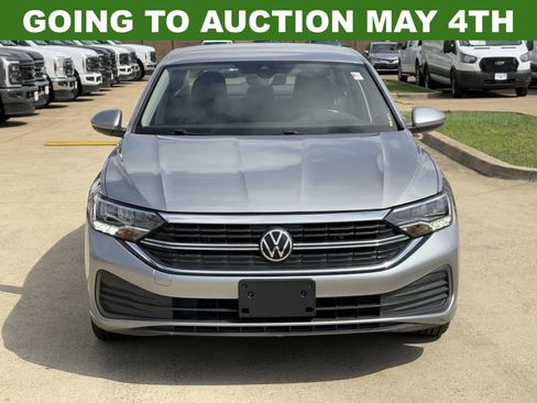 Used 2023 Volkswagen Jetta SE FWD image 7