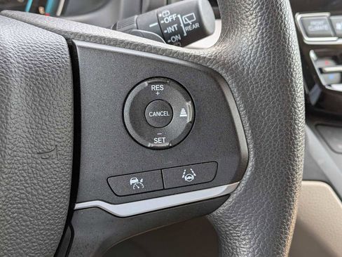 Used 2023 Honda Odyssey EX image 24