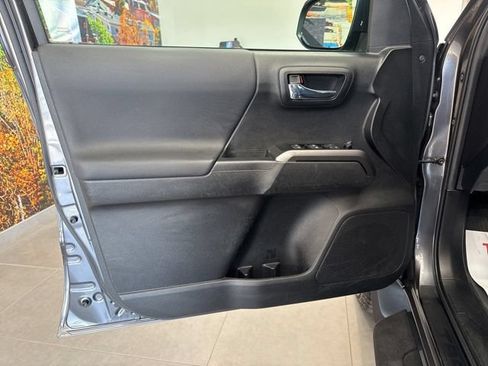 Used 2023 Toyota Tacoma TRD Sport w/ Technology Package AWD/4WD image 24