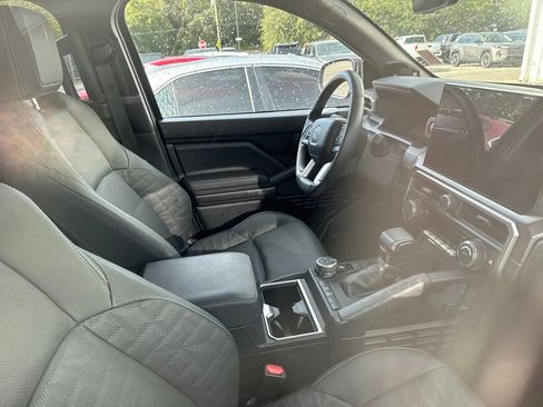 Used 2025 Toyota 4Runner TRD Off-Road Premium AWD/4WD image 8