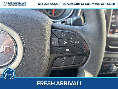 Used 2022 Jeep Cherokee Trailhawk w/ Sun, Sound & Nav Group image 17