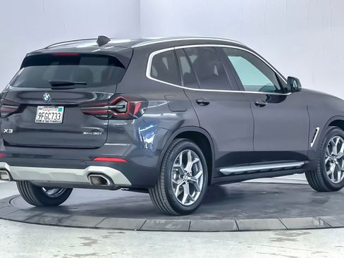 Used 2023 BMW X3 xDrive30i w/ Premium Package AWD/4WD image 2