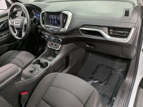 Used 2023 GMC Terrain SLE w/ Driver Convenience Package image 29