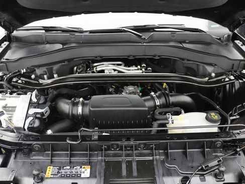 Used 2025 Ford Explorer ST image 30