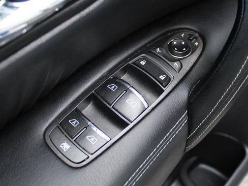 Used 2018 Nissan Armada Platinum w/ Interior Lighting Package AWD/4WD image 14