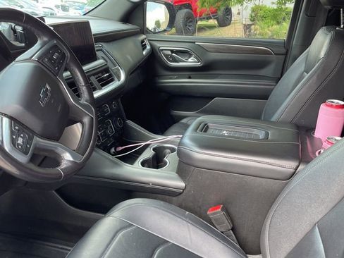 Used 2022 Chevrolet Suburban Z71 image 5